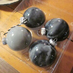 Vtg Art Minds gray 5 in glass abstract gray balls set of 4
